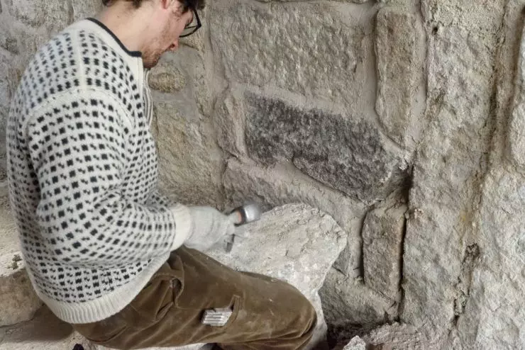 przygotowywanie podłoża kamiennego pod panele ścienne przygotowywanie podłoża kamiennego pod panele ścienne