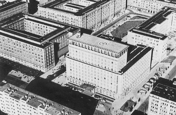Krucza Street