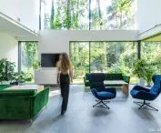 Salon z akcentami koloru