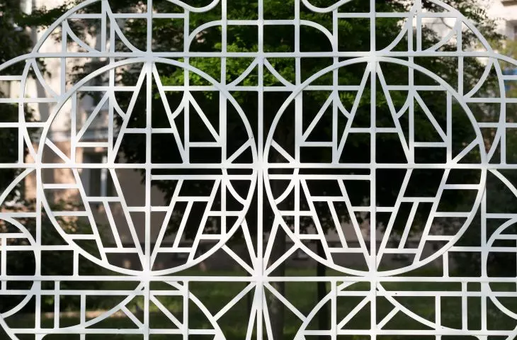 Openwork form of 