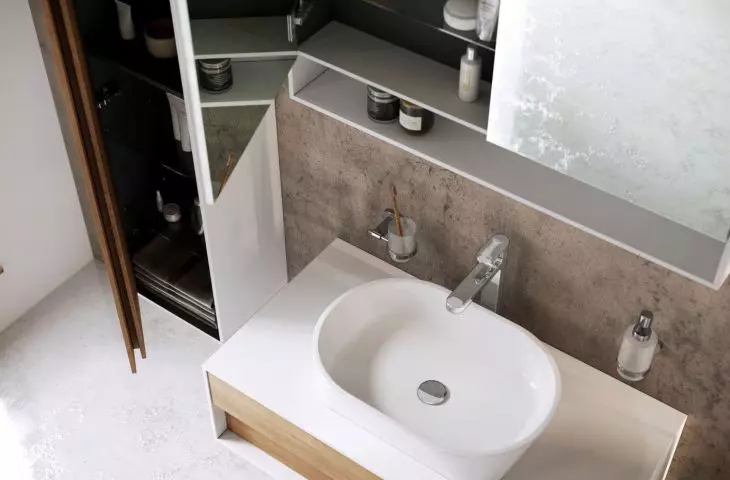 Step bathroom furniture