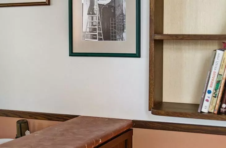 bar detail
