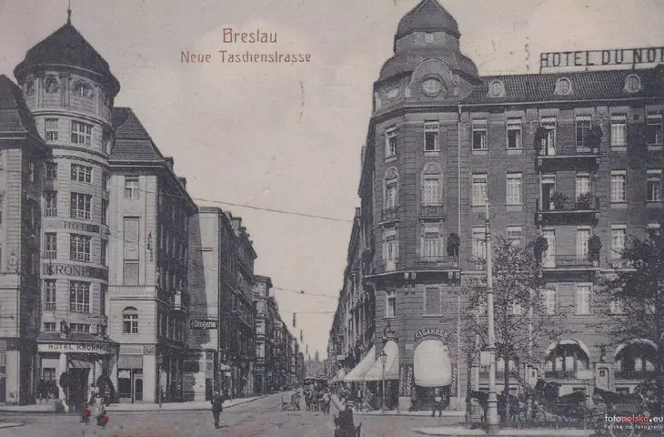 Historical photograph of the Hotel du Nord