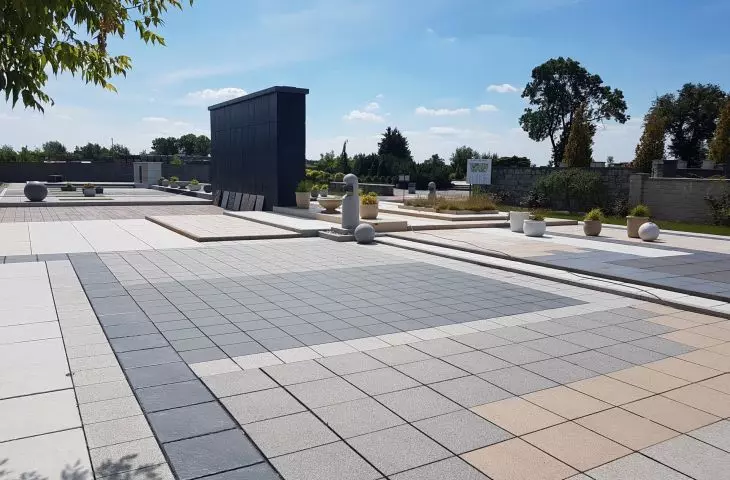 nawierzchnia z kostek brukowych