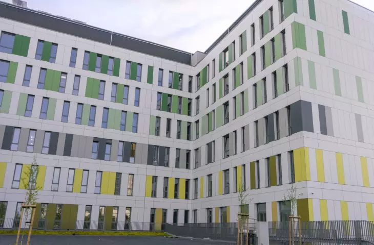 fasada ma powierzchnię 20 000 m²