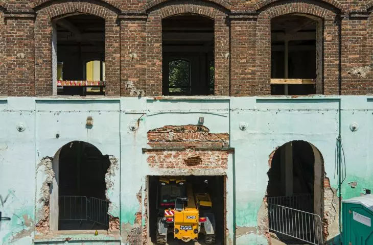 The tenement house at Sienkiewicza 75/77 was originally the seat of a spinning mill