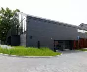 Minimalist facade and large glazings