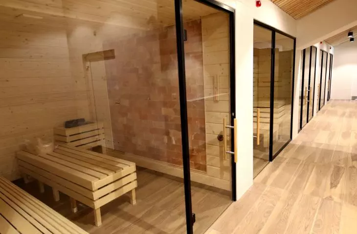 Eisenberg Street swimming pool, saunas