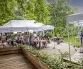 The premiere was held at the Secret Garden Wilanów restaurant
