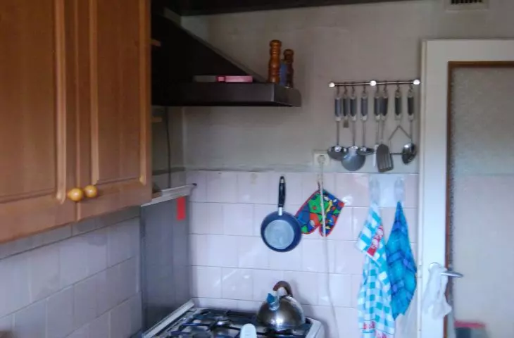 Kitchen before renovation