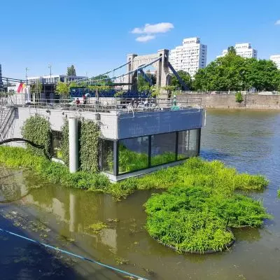 widok on Odra Centrum and Grunwaldzki Bridge