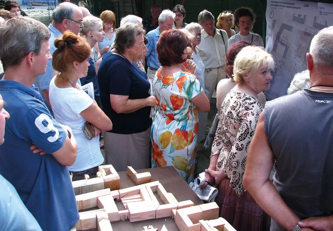 konsultacje społeczne na bazarze Różyckiego w Warszawie