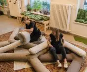 Projekt Kori, montowanie siedzisk