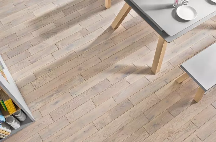 1-lam oiled solid plank in the shade of Maloren Oak 