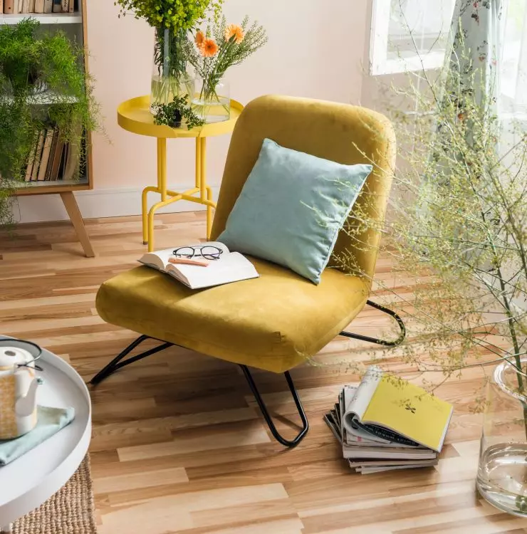 deska three-layer lacquered 3-laminate plank in the shade of Ash Fano will make our living room gain a distinctive character