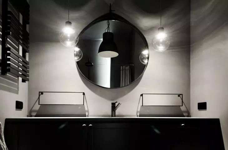 Black and white bathroom interior 