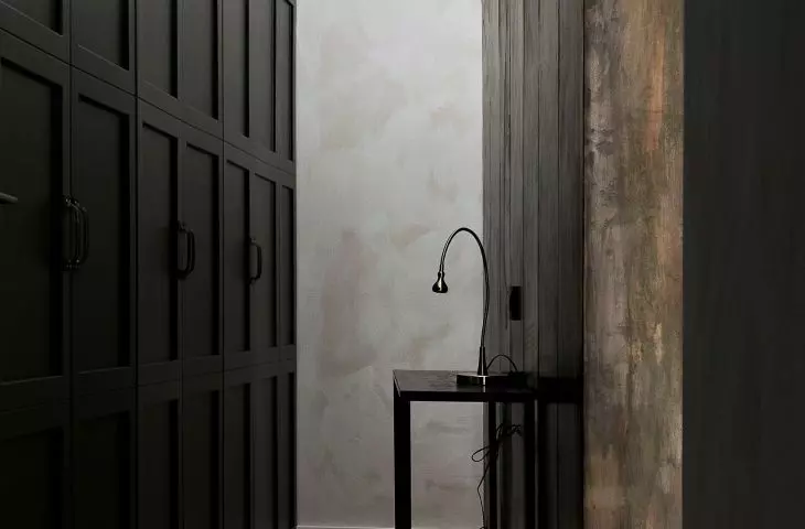 Dark closets in the dressing room