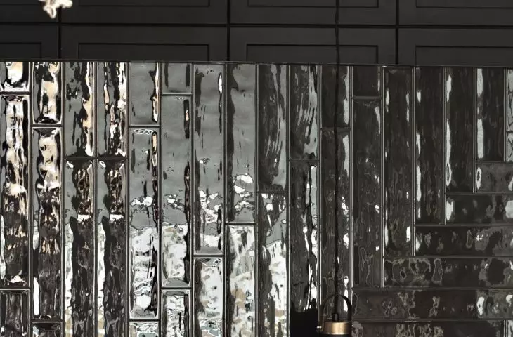 Bedroom wall detail