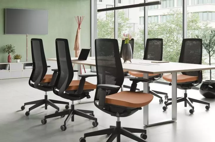 AccisPro swivel chairs