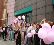 There were pink balloons, crepe jackets, outfits in pastel shades of the building