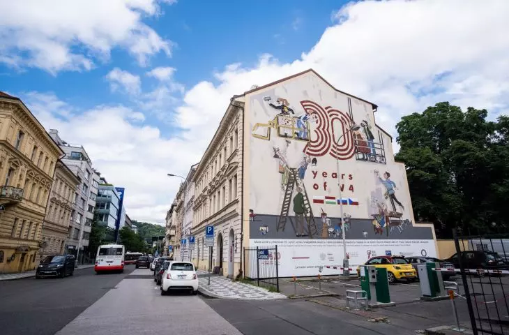 Mural na 30-lecie V4 w Pradze