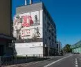 Mural na 30-lecie V4 w Warszawie przy ulicy Dobrej 53
