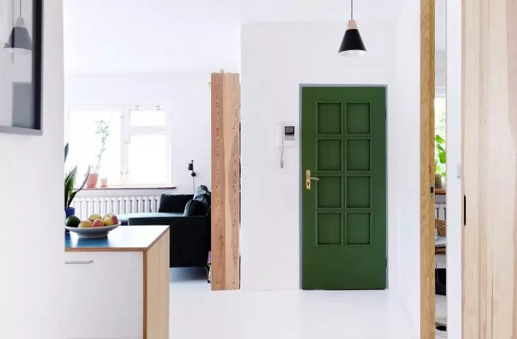 green front door
