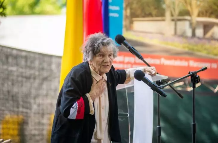 Wanda Traczyk-Stawska during the stone laying ceremony