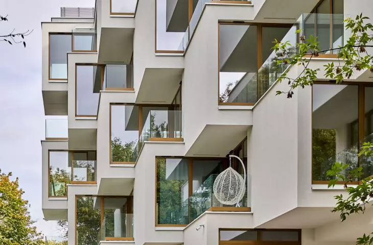detal apartamentowca przy ulicy Potockiej w Warszawie