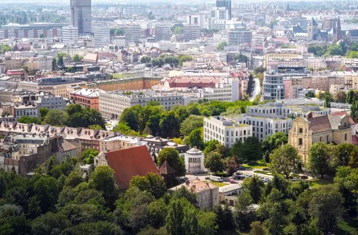 Wizualizacja budynków mieszkalnych na wzgórzu św. Wojciecha w Poznaniu (Solna 6) - proj. JEMS Architekci