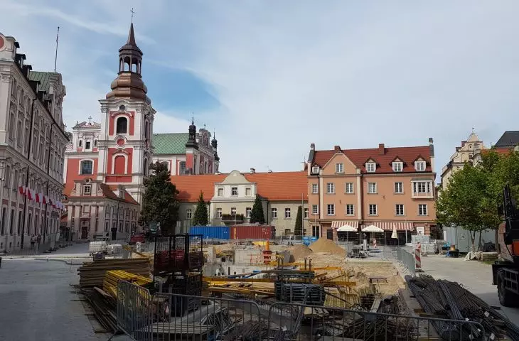 Kolegiacki Square in Poznań - reconstruction according to the competition design by Urbantech studio 