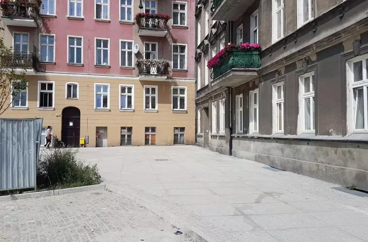 Lazarski Market in Poznan - reconstruction according to design by APA Jacek Bulat