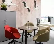 Wallpaper with bird motif