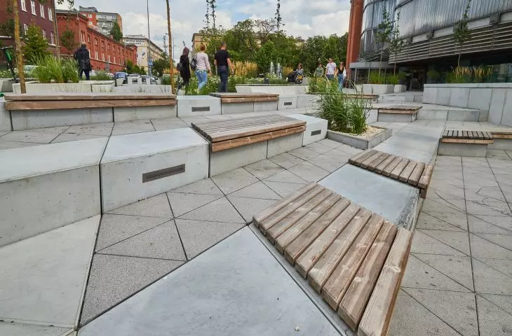 Square in front of Stary Browar in Poznan on Ratajczaka Street after revaluation by 1050 Pracownia Architektury