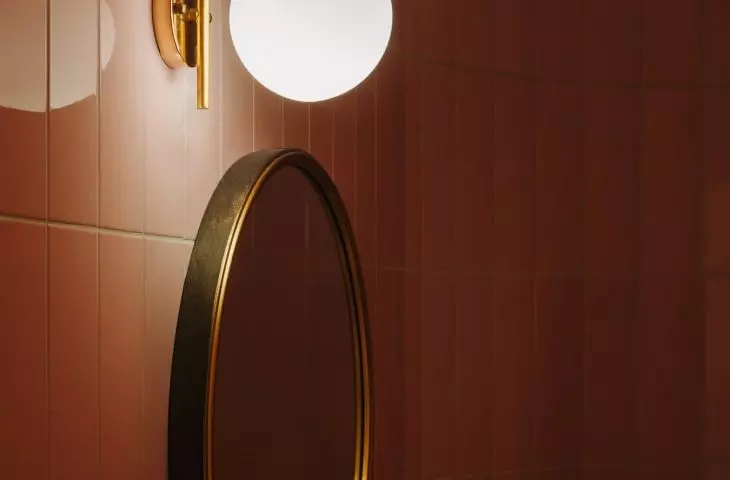 Pink tiles in the bathroom