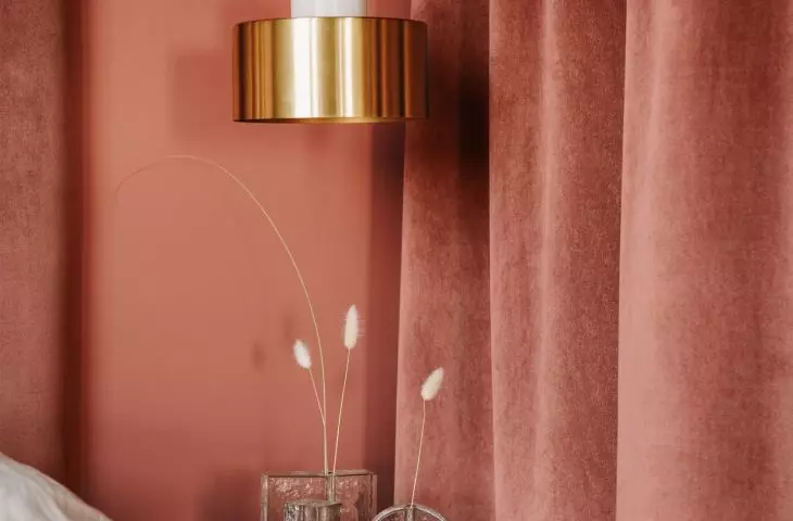 Pink and gold accents in the bedroom