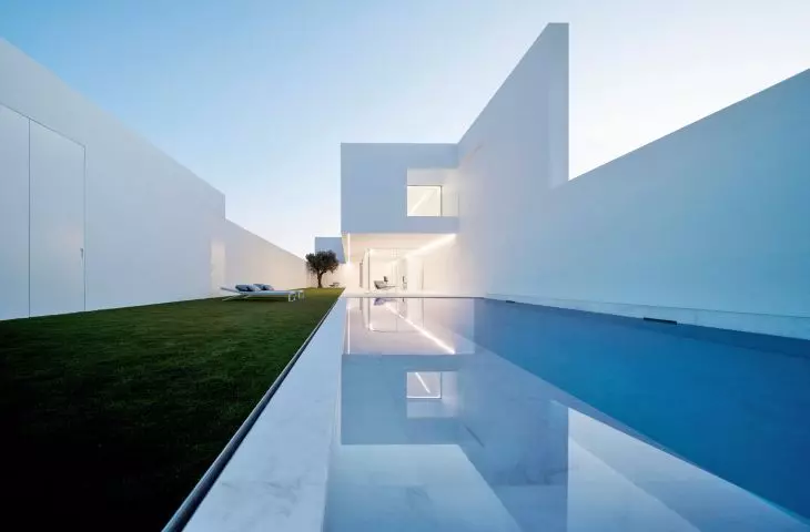 design by Fran Silvestre Arquitectos
