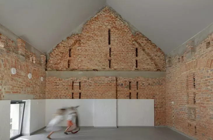 Adaptacja budynku szkoły na przedszkole, proj.: PORT