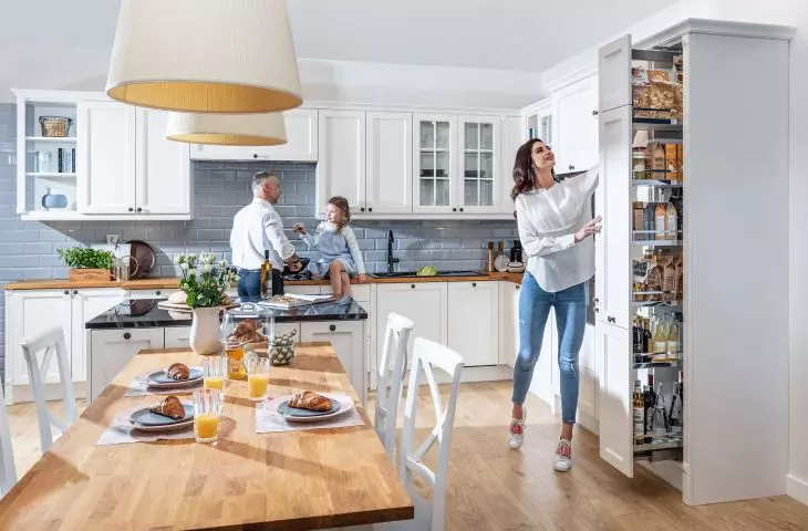 Cargo in the kitchen