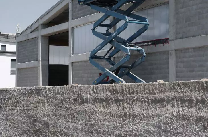 Construction of the House for horses - a stable with a running room 