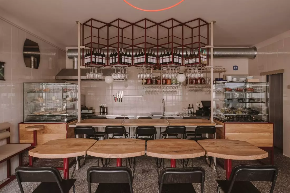 Bar winny Płynę