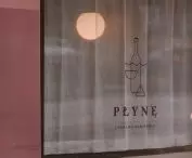 Wine bar Flow seen from the street