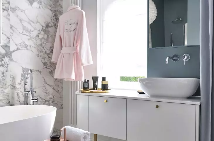 bathroom detail