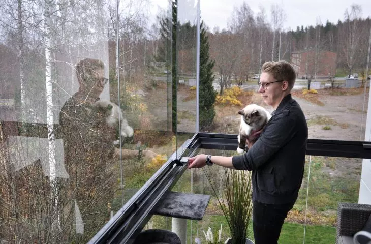 Lumon frameless balcony glazing systems