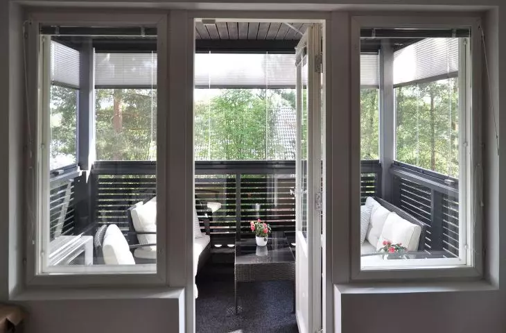 bezramowe systemy szklenia balkonów Lumon