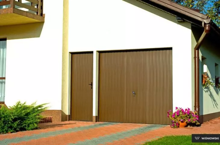Brama uchylna UniTherm