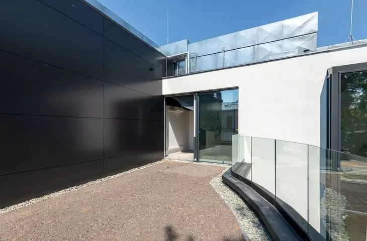 terrace on the upper floor