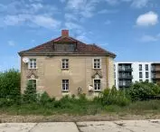 Urban villa and estate