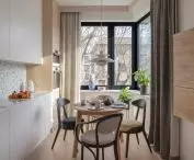Apartament na warszawskim Powiślu, jasna kuchnia