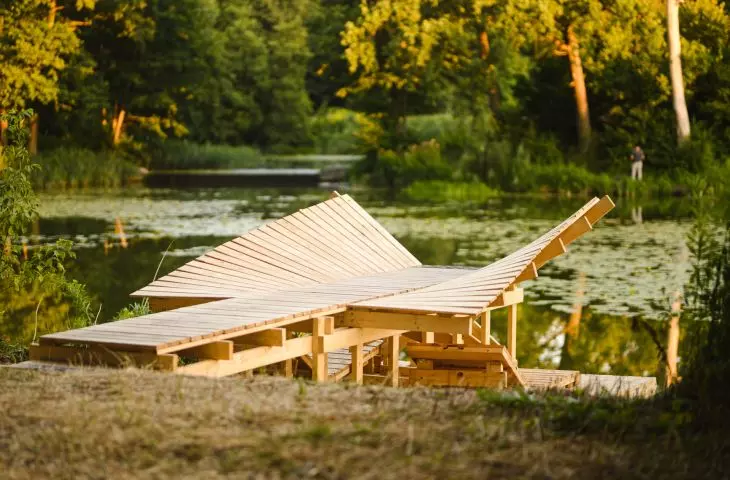 birdwatching point, a project by the team of Katrina Dambe and Florian Betat